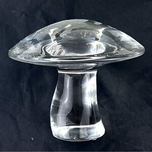 Vintage Viking Clear Glass Zodiac Sign Mushroom Leo Paperweight 3"